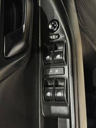 FIAT STRADA 1.3 FIREFLY FLEX FREEDOM CD MANUAL FIAT STRADA 1.3 FIREFLY FLEX FREEDOM CD MANUAL
